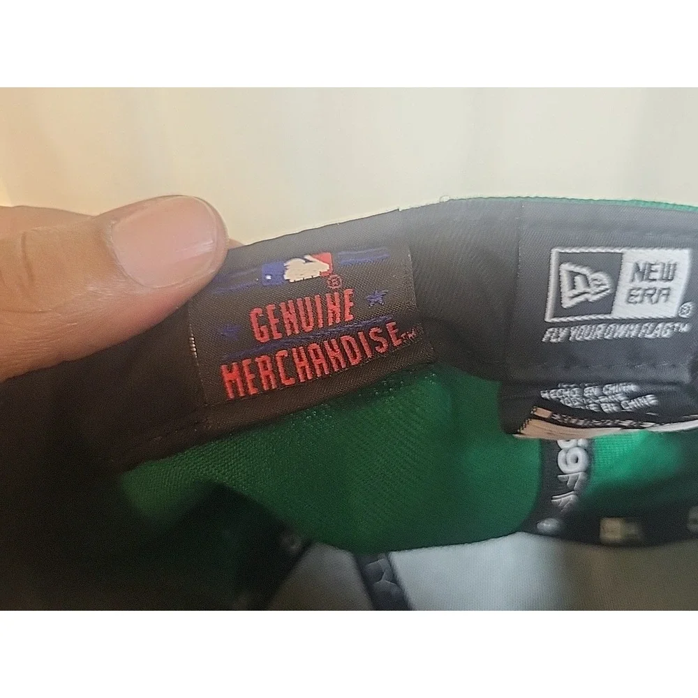 Green Milwaukee Brewers New Era‎ Fitted Hat - Size 8 MLB Baseball Cap